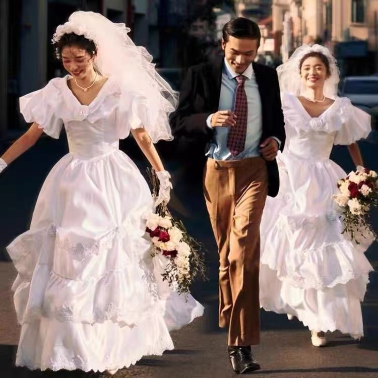 Photography Lighting For Portraits - Retro Studio Theme Wedding Dress Hong
